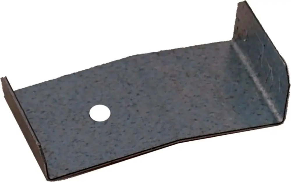 Schwarzer Halteclip aus Metall mit einer Vertiefung und einem Loch, geeignet für die Montage von Stecker- oder Magnetspulen, hergestellt von der Marke Wolf.